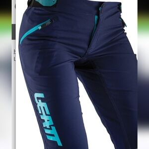NWT Leatt DBX 2.0 Women's Blue Bicycling Shorts    Size XS